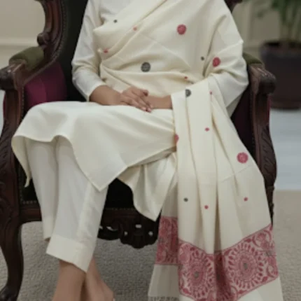 Ivory Rosette Handloom Shawl